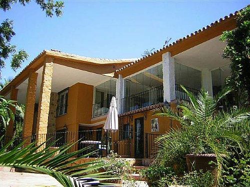6 bed Villa for sale in Marbella